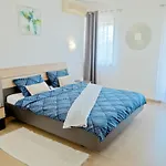 Karolina - Oasis With Free Parking *