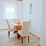 Apartment Karolina - Oasis With Free Parking *