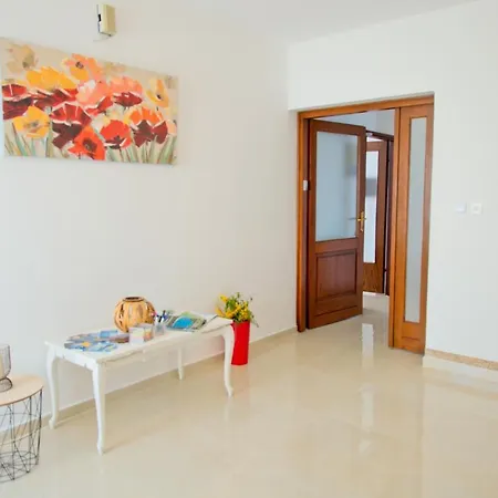 Karolina - Oasis With Free Parking *