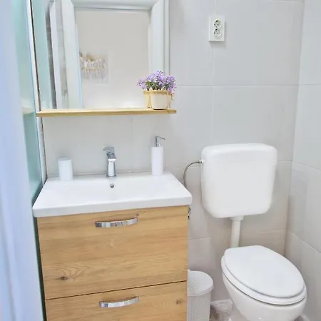 Karolina - Oasis Pula