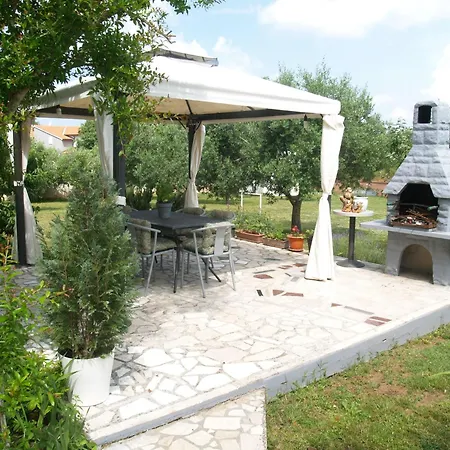 Karolina - Oasis Apartament *