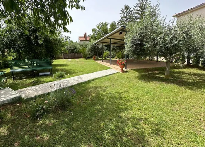 Karolina - Oasis Pula