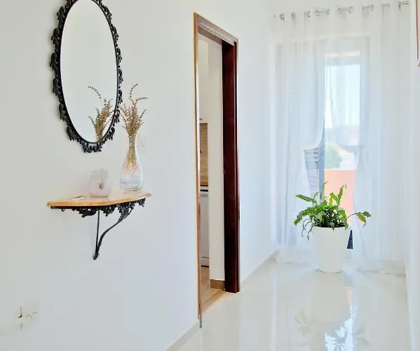 Apartment Karolina - Oasis