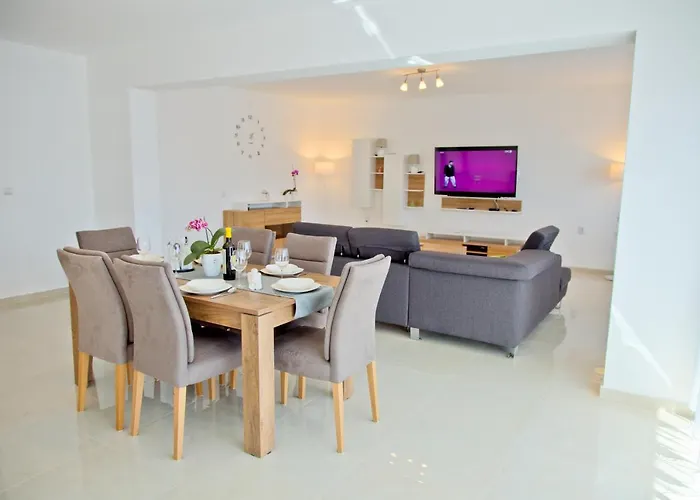 Apartment Karolina - Oasis Pula